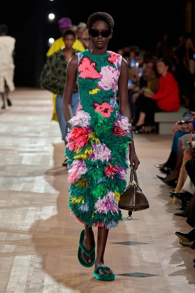 Look 37